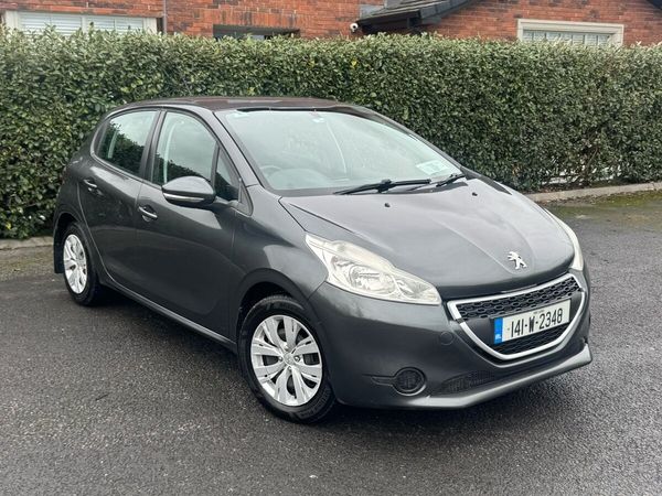 Peugeot 208 Hatchback, Petrol, 2014, Grey