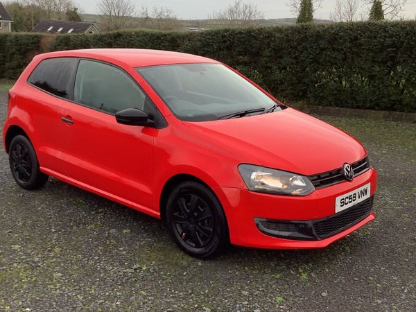 Volkswagen Polo Hatchback, Petrol, 2010, Red