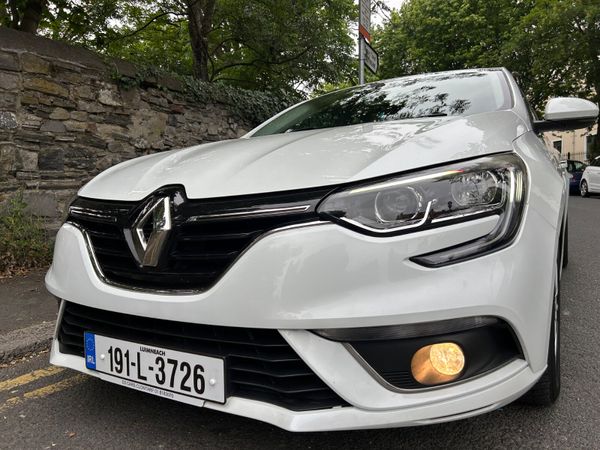 Renault Megane Saloon, Petrol, 2019, White