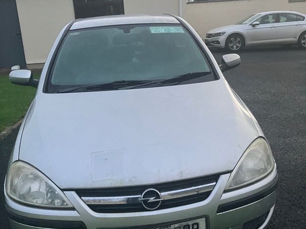 Opel Corsa Hatchback, Petrol, 2004, Silver