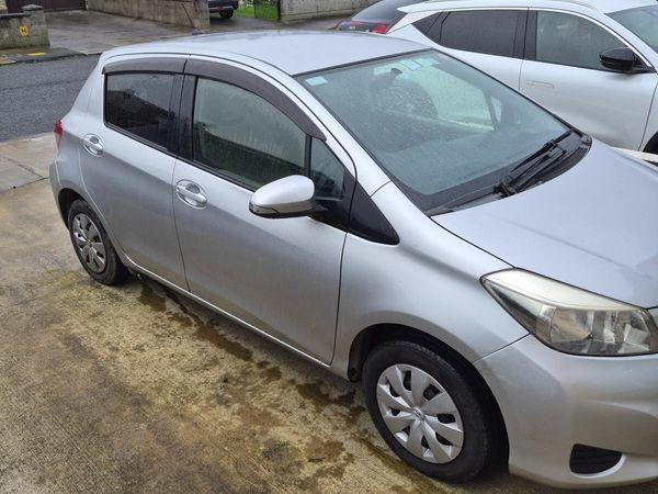 Toyota Vitz Hatchback, Petrol, 2012, Silver