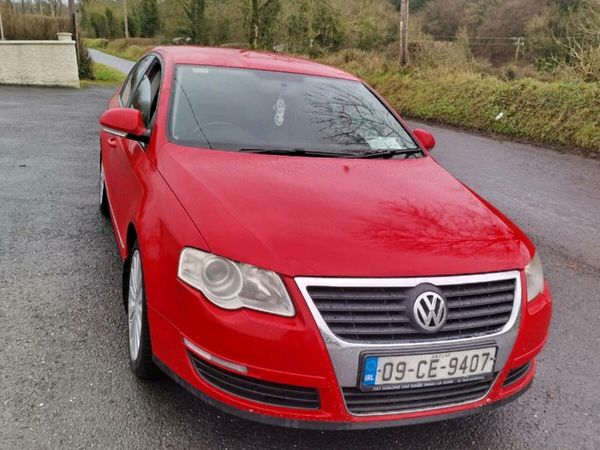 Volkswagen Passat Saloon, Diesel, 2009, Red