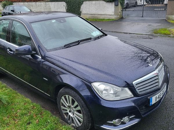Mercedes-Benz C-Class Saloon, Diesel, 2011, Blue