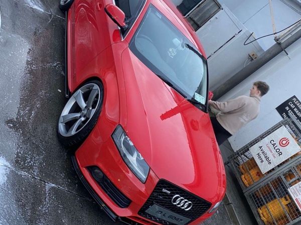Audi A4 Saloon, Diesel, 2010, Red