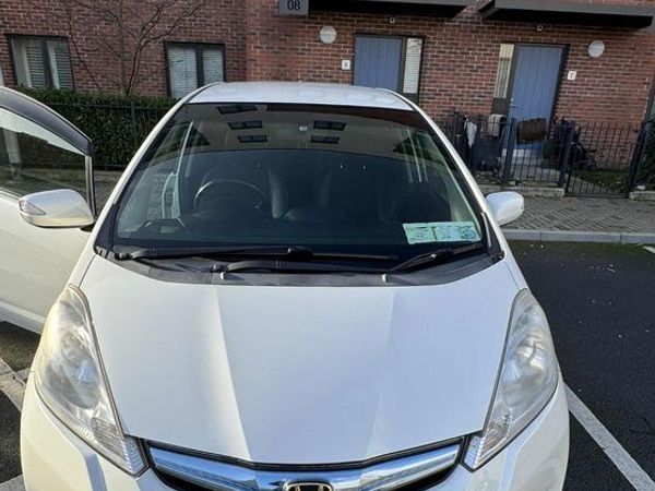Honda Fit Hatchback, Petrol Hybrid, 2013, White