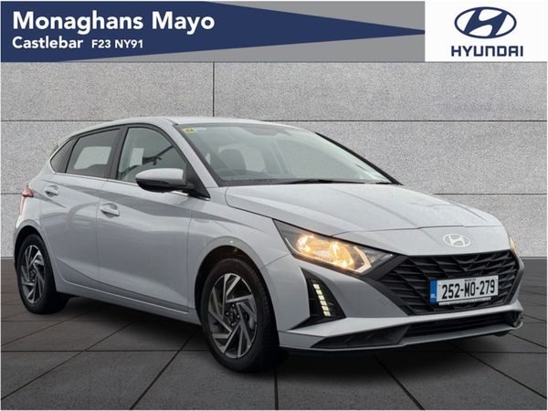 Hyundai i20 Hatchback, Petrol, 2025, Grey
