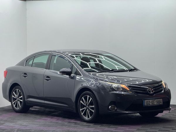 Toyota Avensis Saloon, Petrol, 2013, Grey
