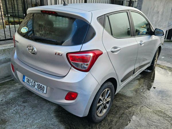 Hyundai i10 Hatchback, Petrol, 2014, Silver