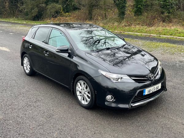 Toyota Auris Hatchback, Petrol, 2014, Black