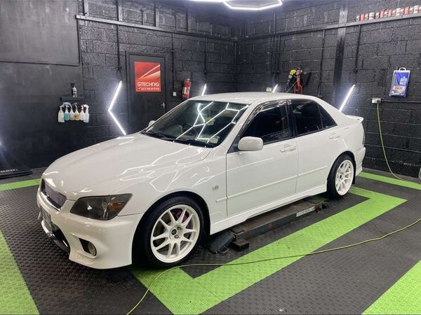 Toyota Other Saloon, Petrol, 2000, White