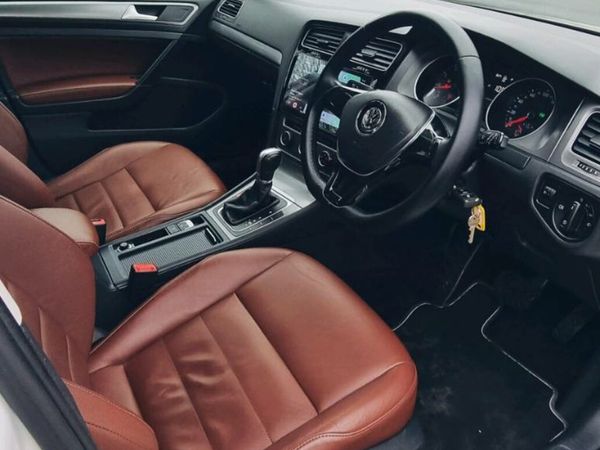 Volkswagen Golf Hatchback, Petrol, 2015, White