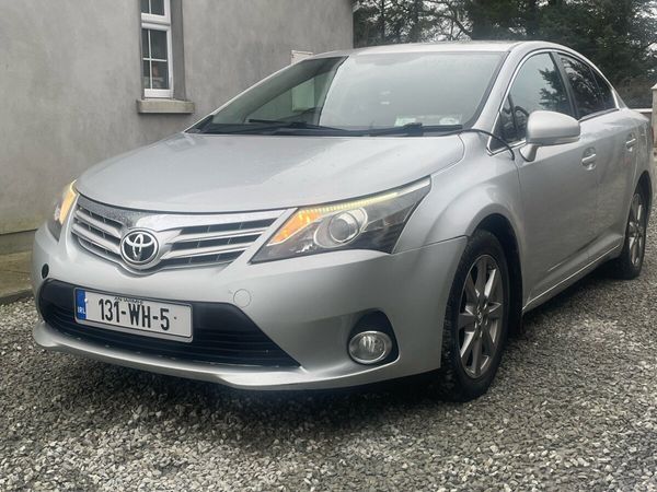 Toyota Avensis Saloon, Diesel, 2013, Silver