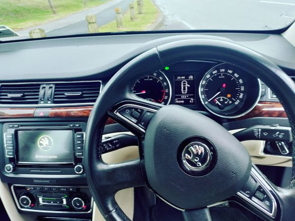 Skoda Superb Saloon, Diesel, 2014, Black