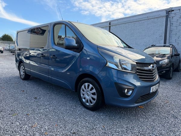 Opel Vivaro Crew Cab, Diesel, 2015, Blue