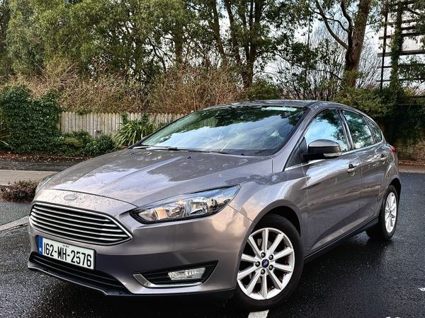 Ford Focus Hatchback, Petrol, 2016, Brown