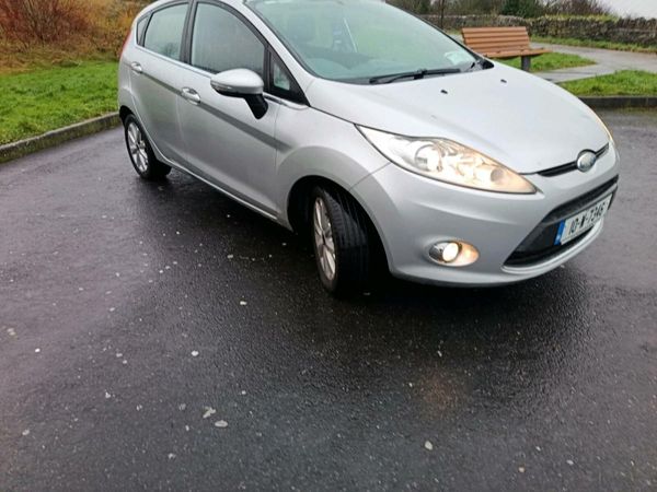 Ford Fiesta Hatchback, Petrol, 2010, Silver