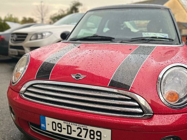 Mini Cooper Hatchback, Petrol, 2009, Red