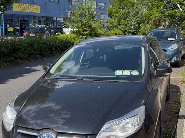 Ford Focus Hatchback, Petrol, 2014, Black