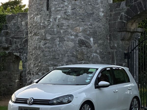 Volkswagen Golf Hatchback, Diesel, 2012, White