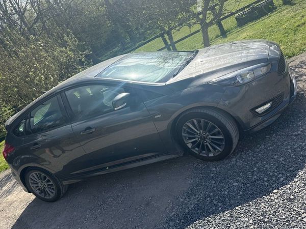 Ford Focus Hatchback, Diesel, 2018, Grey