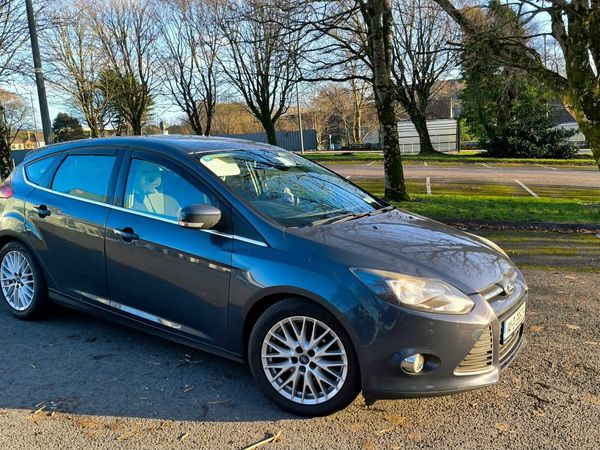 Ford Focus Hatchback, Diesel, 2014, Grey