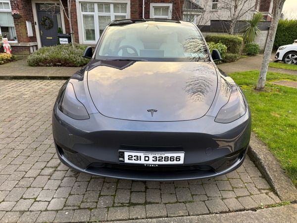 Tesla Model Y MPV, Electric, 2023, Grey