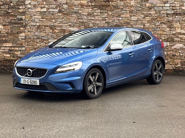 Volvo V40 Hatchback, Diesel, 2017, Blue