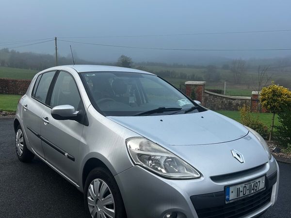 Renault Clio Hatchback, Ethanol Petrol, 2011, Silver