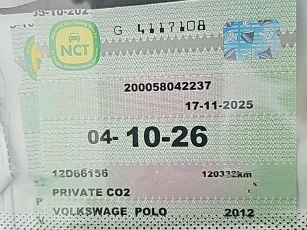 Volkswagen Polo Hatchback, Petrol, 2012, Blue