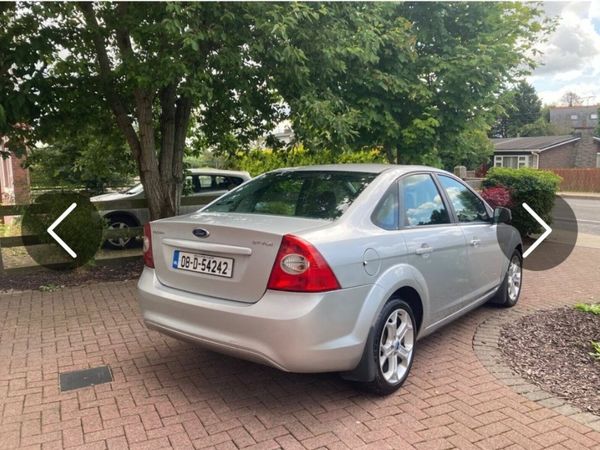 Ford Focus Saloon, Petrol, 2008, Silver