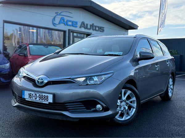Toyota Auris Estate, Petrol, 2016, Silver