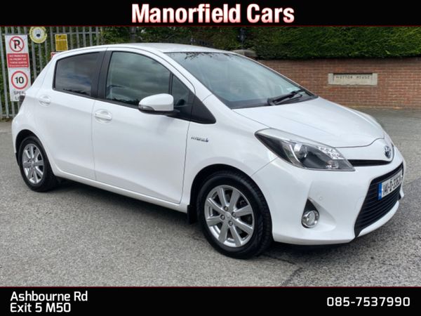 Toyota Yaris Hatchback, Petrol Hybrid, 2014, White