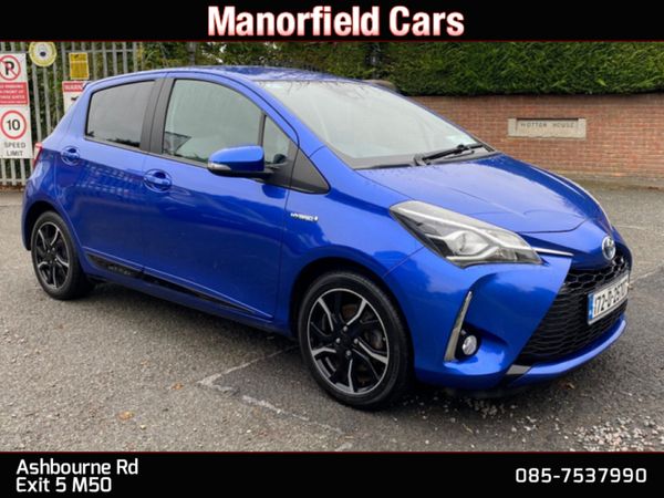 Toyota Yaris Hatchback, Petrol Hybrid, 2017, Blue