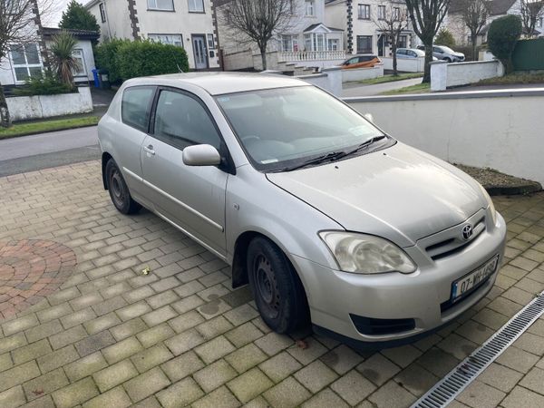 Toyota Corolla Hatchback, Petrol, 2007, Silver