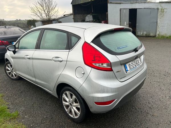 Ford Fiesta Hatchback, Diesel, 2010, Silver