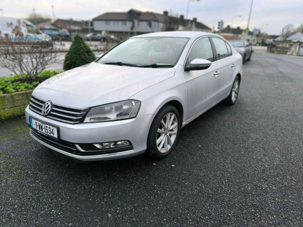 Volkswagen Passat Saloon, Diesel, 2011, Silver