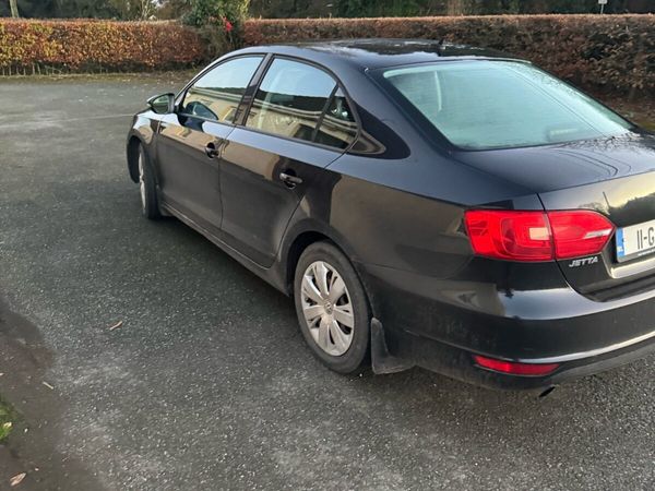 Volkswagen Jetta Saloon, Diesel, 2011, Black