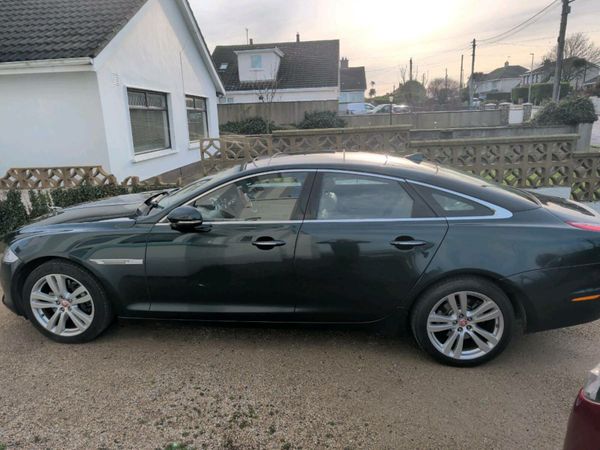 Jaguar XJ Saloon, Diesel, 2015, Green