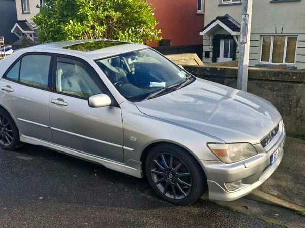 Lexus IS Saloon, Petrol, 2002, Silver
