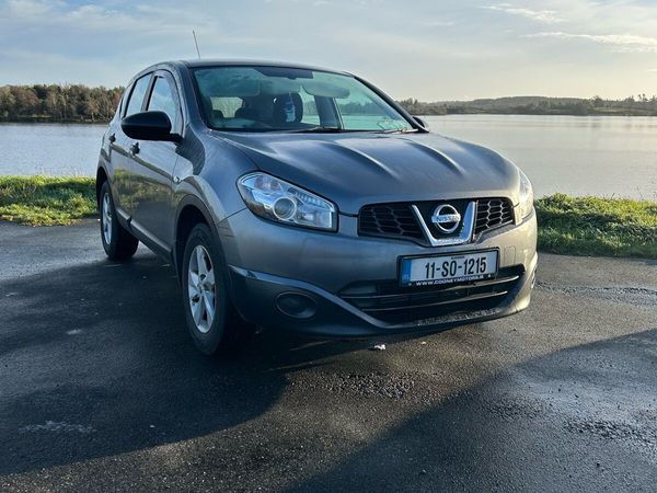 Nissan Qashqai Hatchback, Diesel, 2011, Grey