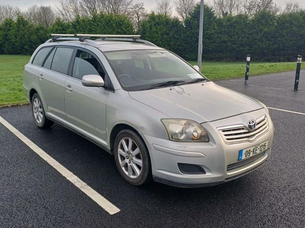Toyota Avensis Estate, Petrol, 2009, Silver