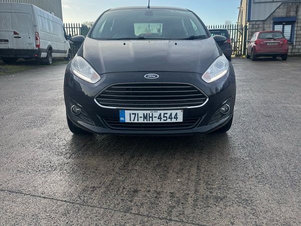 Ford Fiesta Hatchback, Diesel, 2017, Black