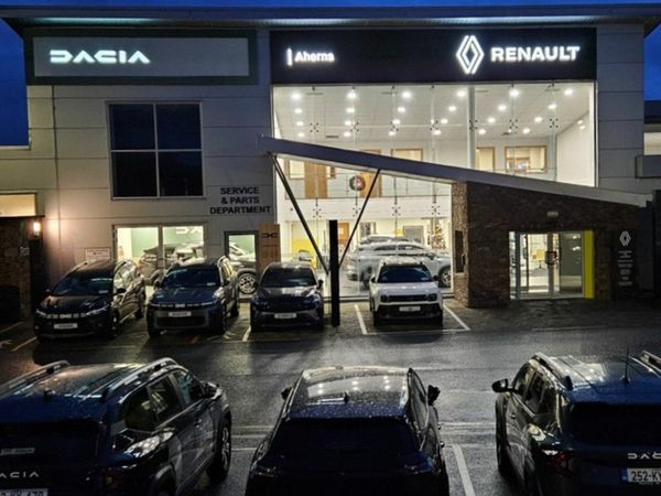 Renault Symbioz MPV, Petrol, 2026, 