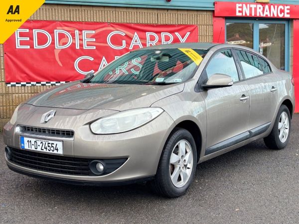 Renault Fluence Saloon, Diesel, 2011, Gold