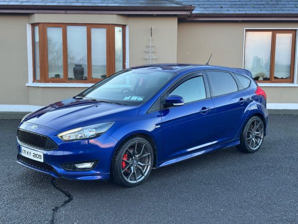 Ford Focus Hatchback, Diesel, 2017, Blue
