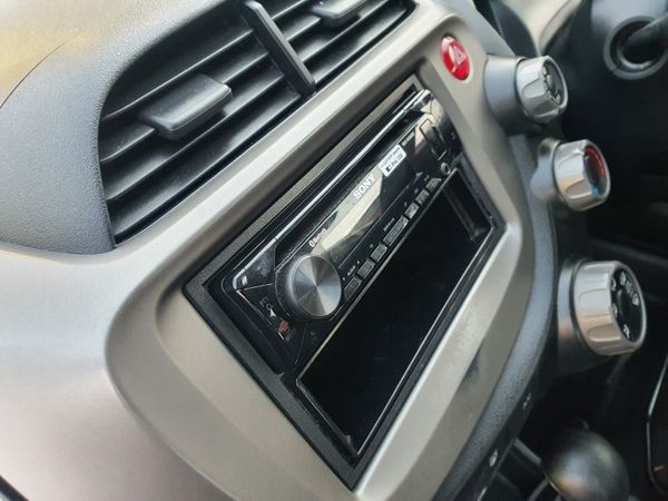 Honda Fit Hatchback, Petrol Hybrid, 2015, White