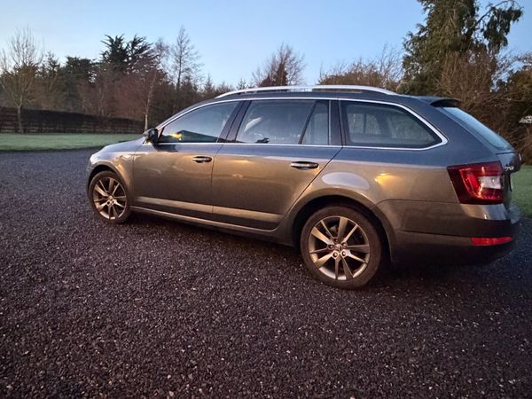Skoda Octavia Estate, Diesel, 2018, Grey