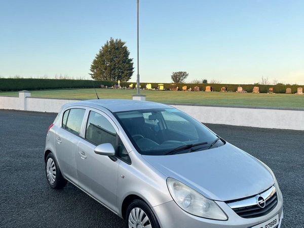 Opel Corsa Hatchback, Diesel, 2011, Silver