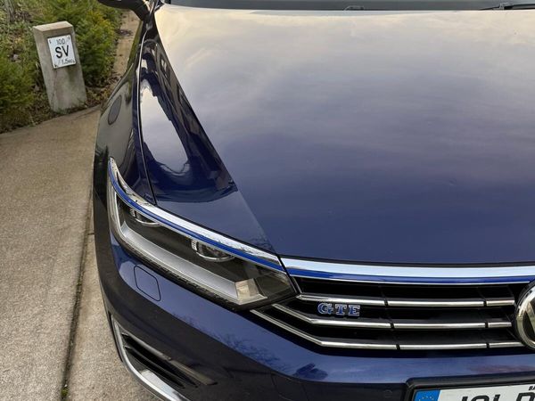 Volkswagen Passat Estate, Petrol Plug-in Hybrid, 2018, Blue