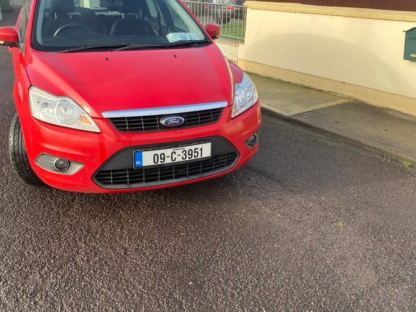 Ford Focus Hatchback, Diesel, 2009, Red
